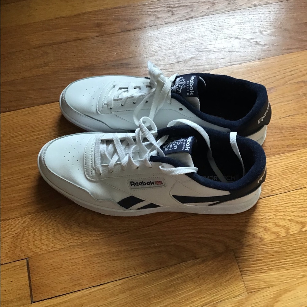 Reebok Sneakers
